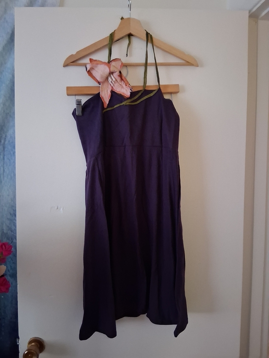 Dresses & Skirts - Purple Halter Midi Jersey Material Dress with Day Lily And Olive Trim